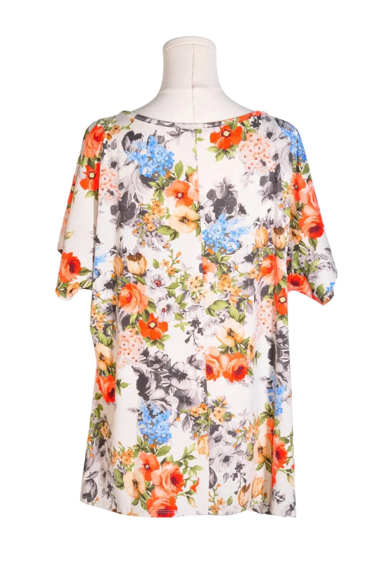 NOUBLJU Women Blouses Regular fit in White - 1XL